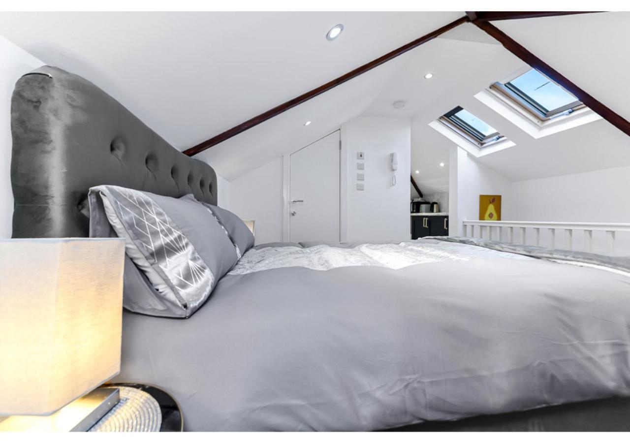 Апартаменты Sleek And Modern Studio With Minimalist Vibe Челмсфорд Экстерьер фото