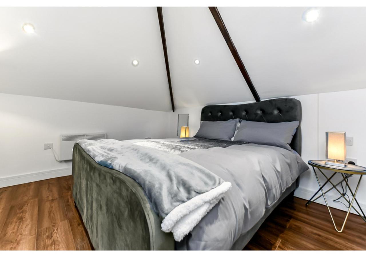 Апартаменты Sleek And Modern Studio With Minimalist Vibe Челмсфорд Экстерьер фото