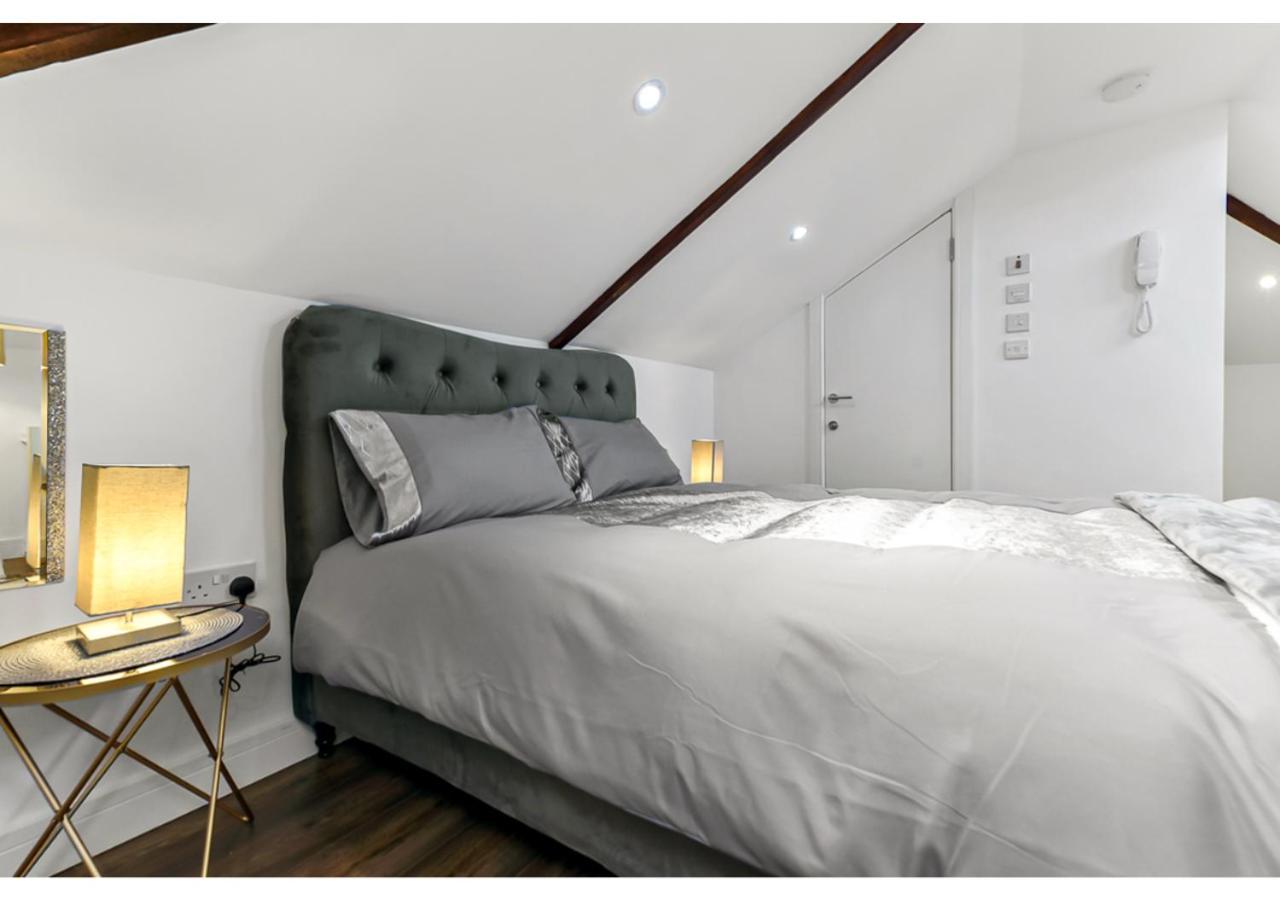 Апартаменты Sleek And Modern Studio With Minimalist Vibe Челмсфорд Экстерьер фото
